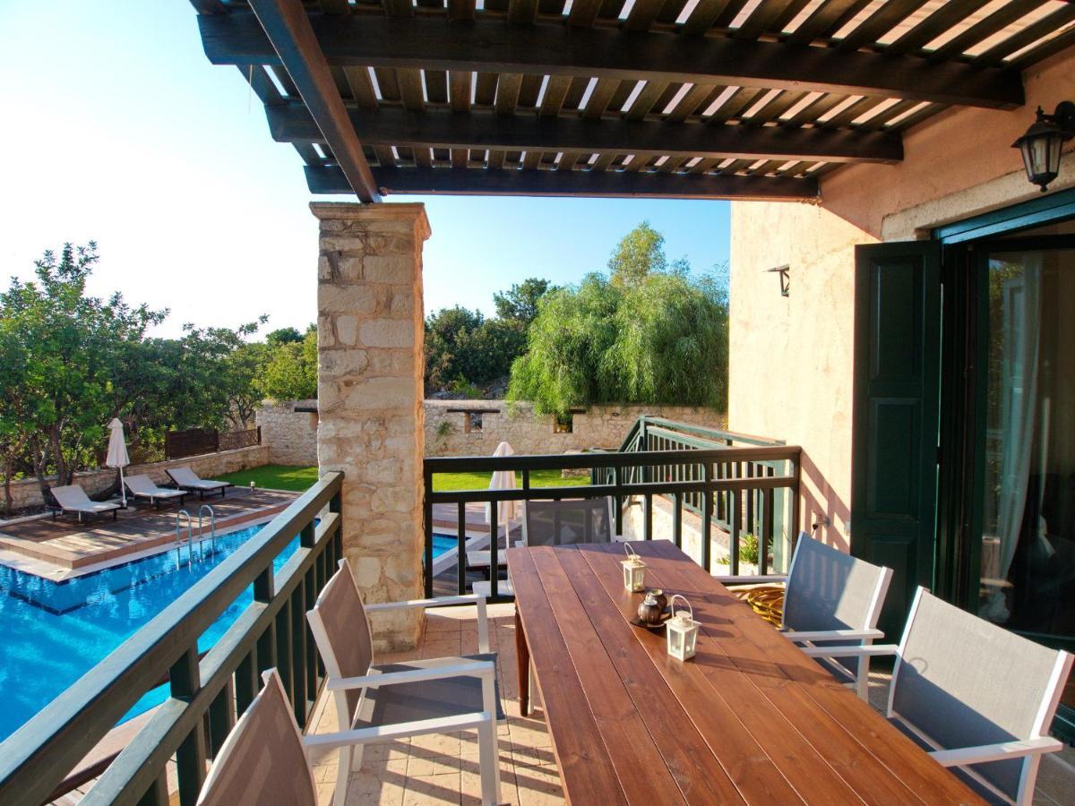 Villa Amvrosia Nr Kalives Crete Armenoi  ภายนอก รูปภาพ